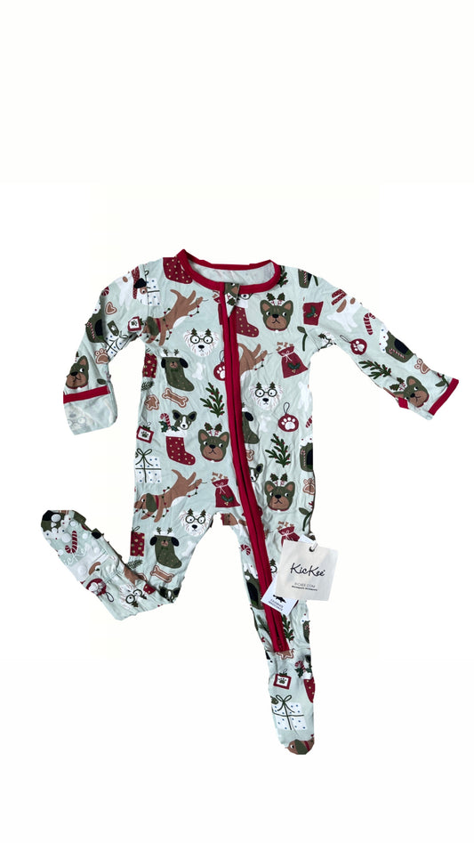 KicKee Christmas Dogs Sleeper